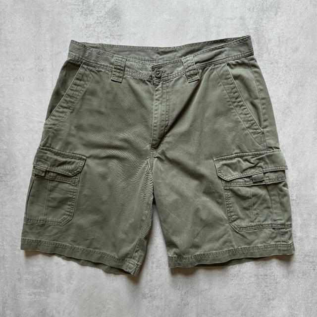 Columbia Sportswear Men's Shorts - Khaki - 36" on Productcaster.