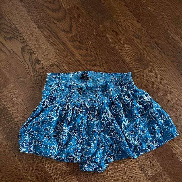 Urban Outfitters Women's Shorts - Blue - L on Productcaster.