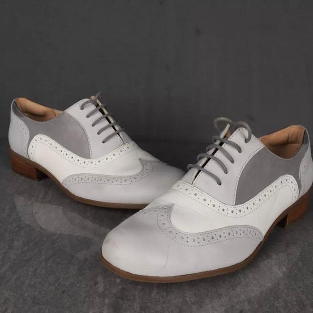 Clarks Women's Brogues - Grey/White - UK 6 on Productcaster.