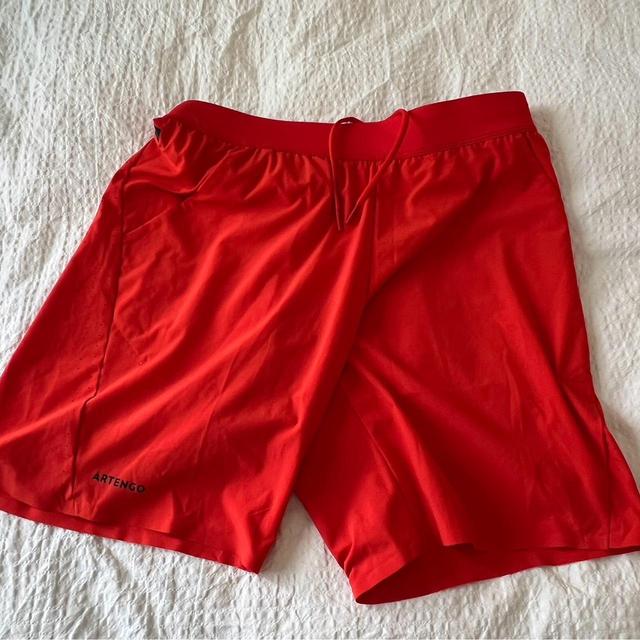 Decathlon Men's Shorts - Red - M on Productcaster.