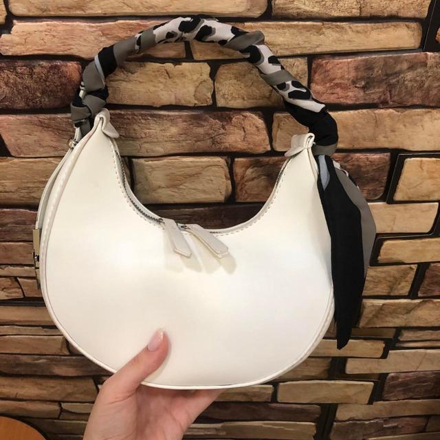 Women's Bag - White on Productcaster.