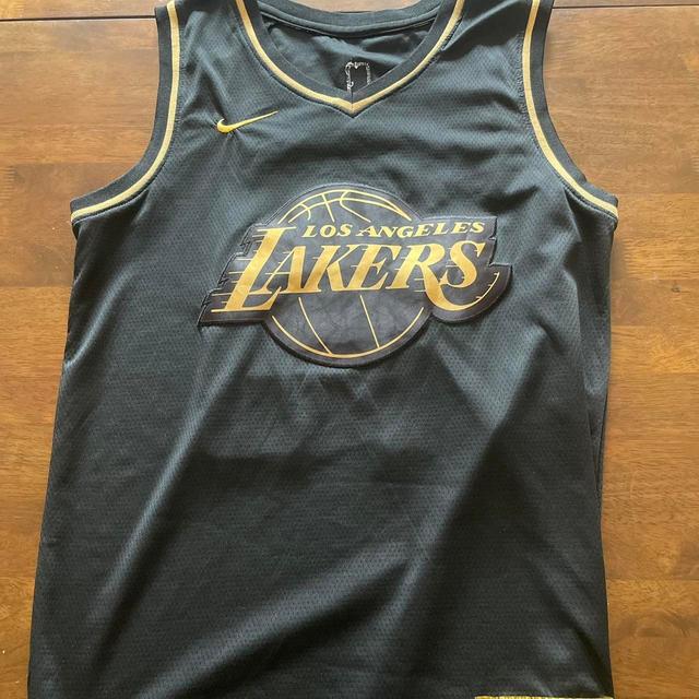 Nike Men's Vest - Black/Gold - One size on Productcaster.