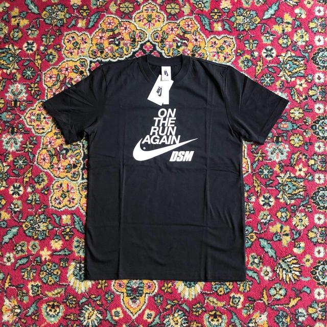 Nike Men's T-shirt - Black - M on Productcaster.