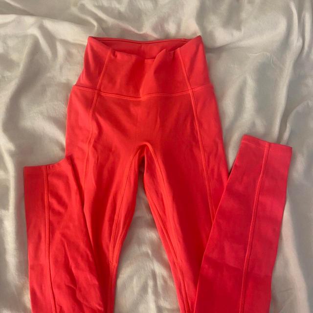 Fabletics Women's Leggings - Pink/Orange - UK 4 on Productcaster.