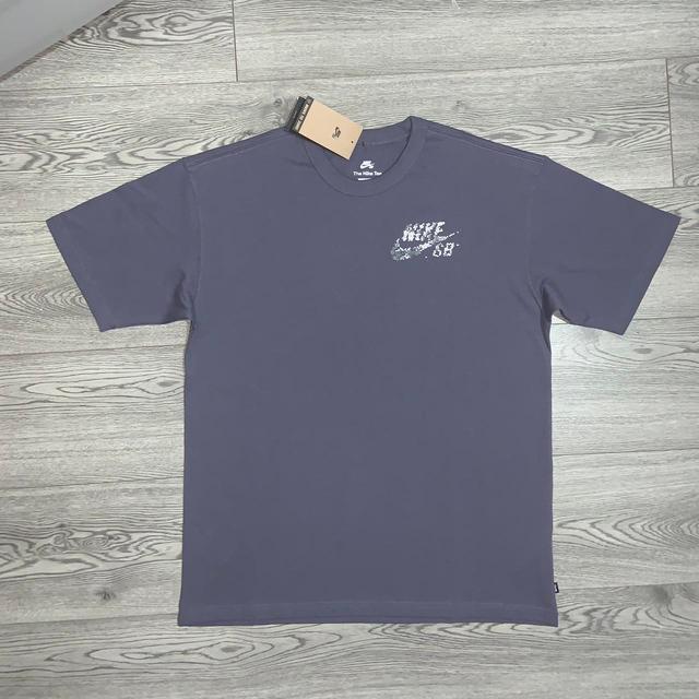 Nike Men's T-shirt - Grey - XS on Productcaster.