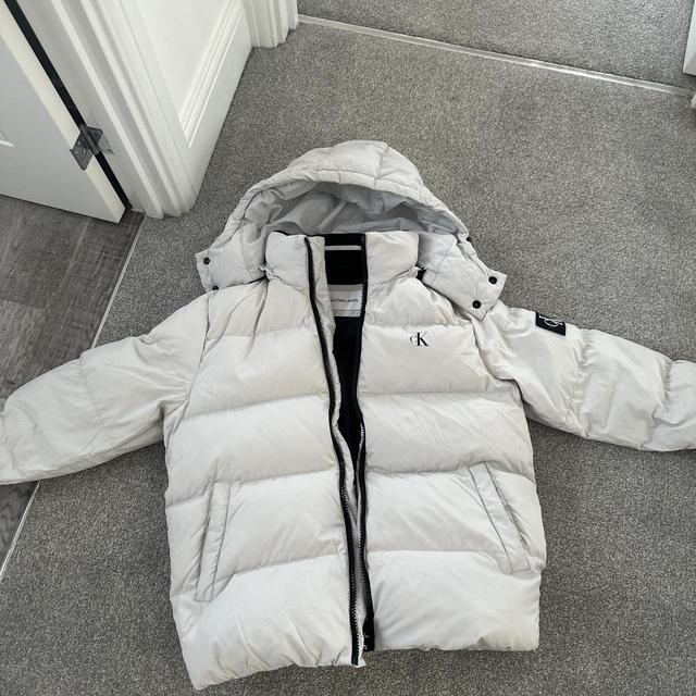 Calvin Klein Men's Coat - White - M on Productcaster.