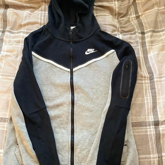 Nike Kids' Hoodie - Grey/Black on Productcaster.