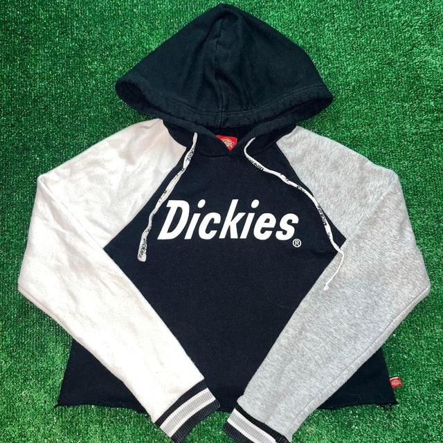 Dickies Women's Sweatshirt - Black - S on Productcaster.