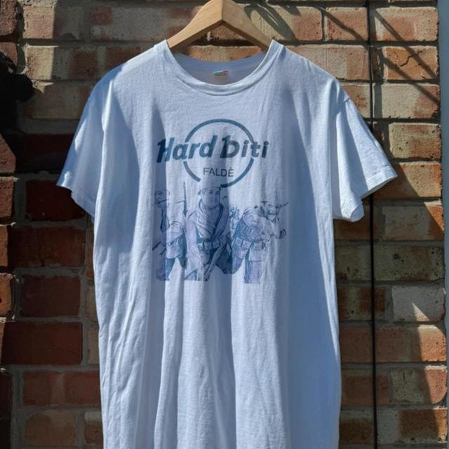 Vintage Men's T-shirt - White - M on Productcaster.