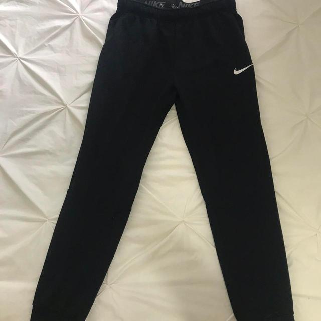 Nike Men's Sweatpants - Black - M on Productcaster.