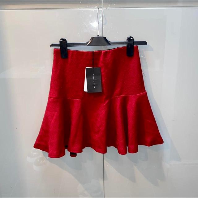 Zara Women's Mini Skirt - Red - XS on Productcaster.