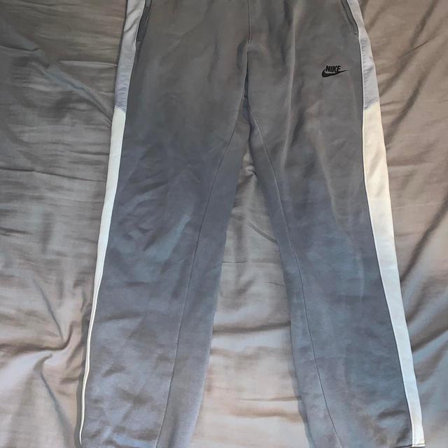 Nike Men's Sweatpants - Grey - M on Productcaster.