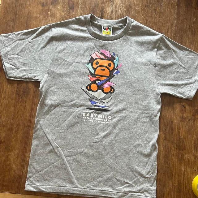 BAPE Women's T-shirt - Grey - S on Productcaster.