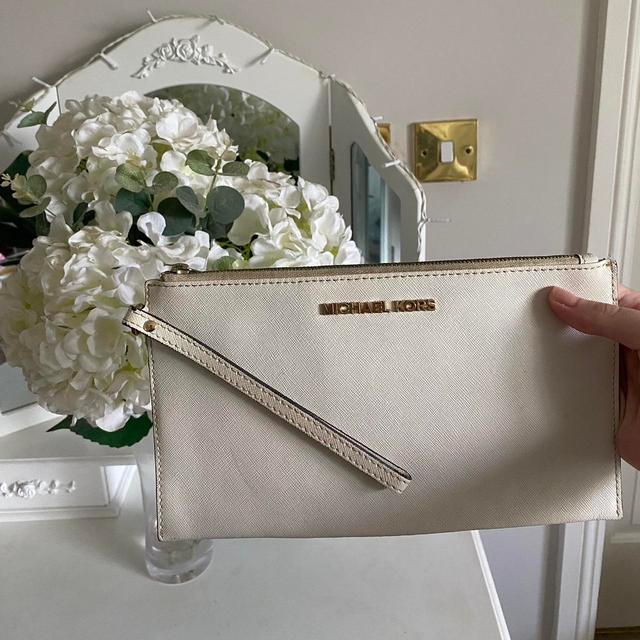 Michael Kors Women's Clutch bags - Cream/White on Productcaster.