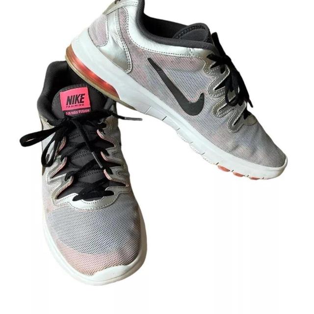 Nike Women's Trainers - Grey/Black - UK 7 on Productcaster.