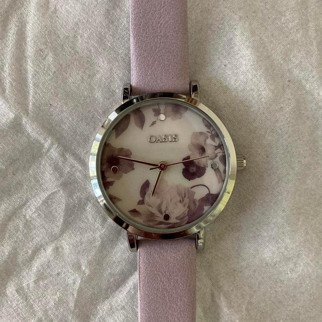 Oasis Women's Analogue Watch - Purple/White on Productcaster.