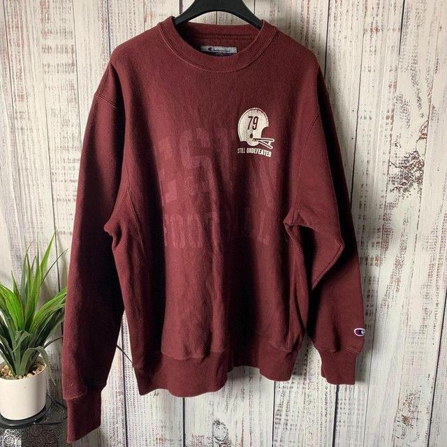 Champion Men's Sweatshirt - Burgundy - M on Productcaster.