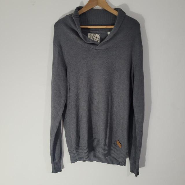 Preloved Men's Jumper - Grey - One size on Productcaster.