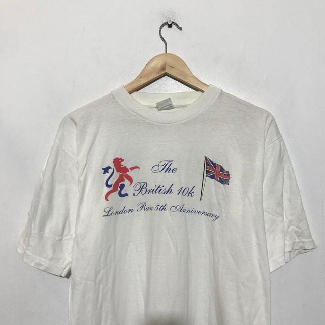 Vintage Men's T-shirt - White - M on Productcaster.