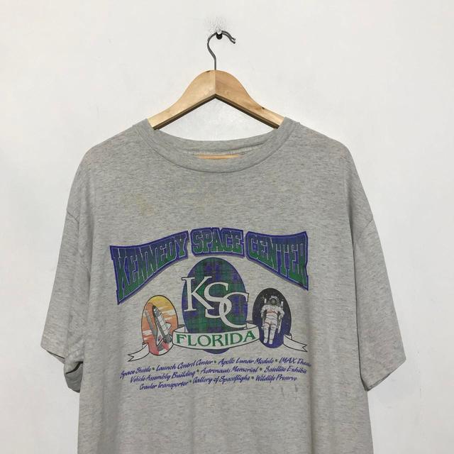 Vintage Men's T-shirt - Grey - XL on Productcaster.