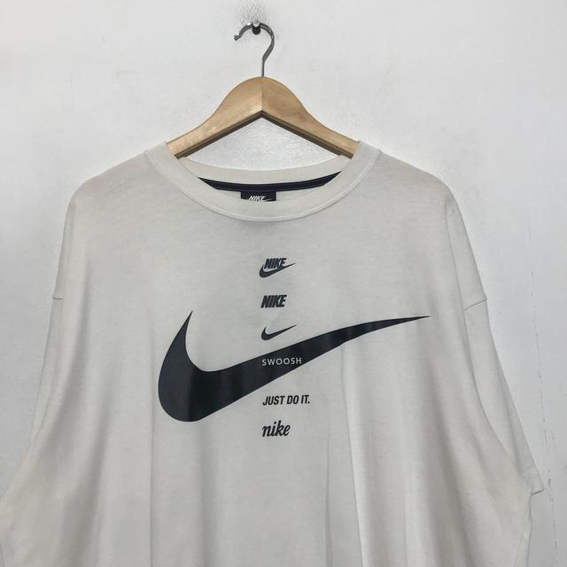 Nike Men's T-shirt - White - XL on Productcaster.