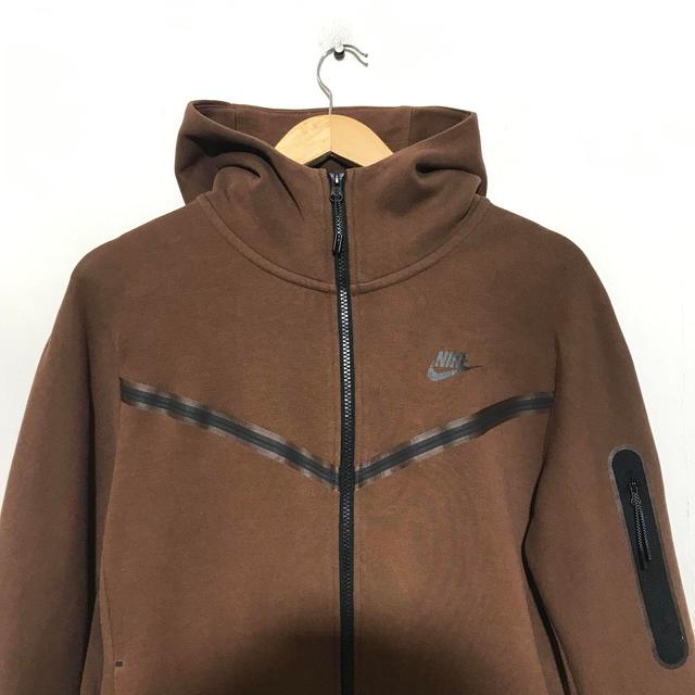 Nike Men's Sweatshirt - Brown - M on Productcaster.