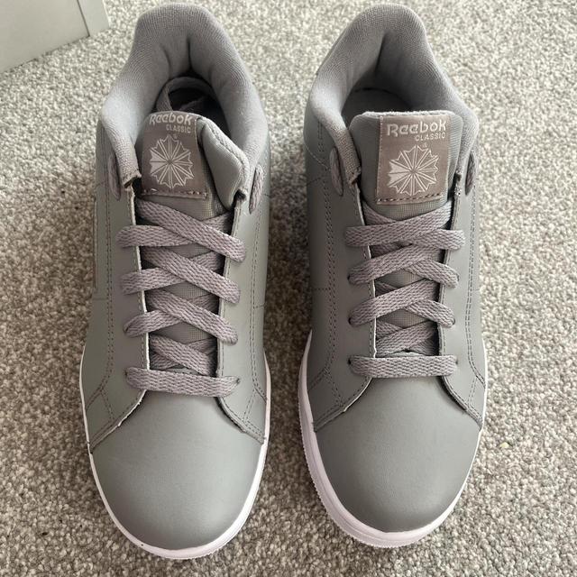 Reebok Women's Trainers - Grey/White - UK 4 on Productcaster.