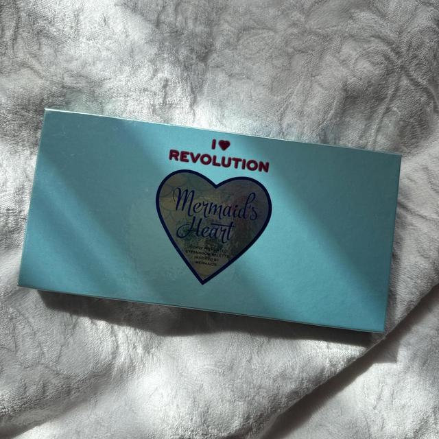 Revolution Eyeshadow - Multi on Productcaster.