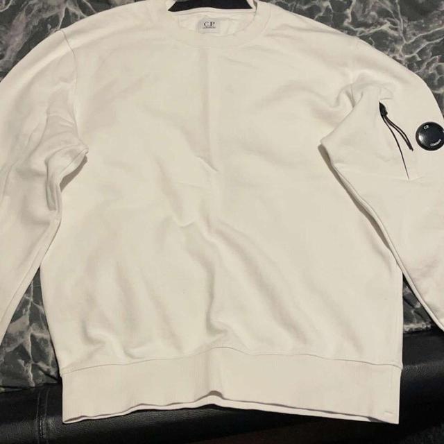 CP Company Men's Jumper - White/Black - M on Productcaster.