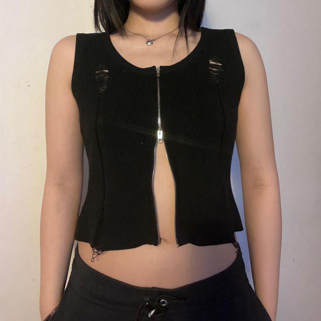 Vintage Women's Crop top - Black - 8 on Productcaster.