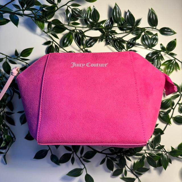 Juicy Couture Women's Makeup and wash bags - Pink on Productcaster.