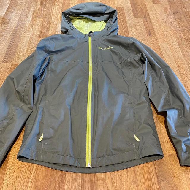 Columbia Sportswear Kids' Lightweight Jacket - Green/Yellow on Productcaster.