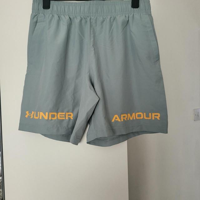 Under Armour Men's Shorts - Green - XS on Productcaster.