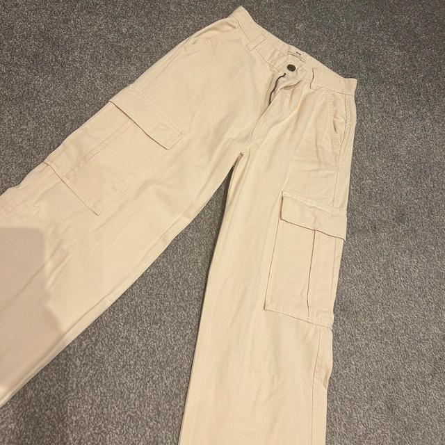 Stradivarius Women's Trousers - Cream - UK 8 on Productcaster.