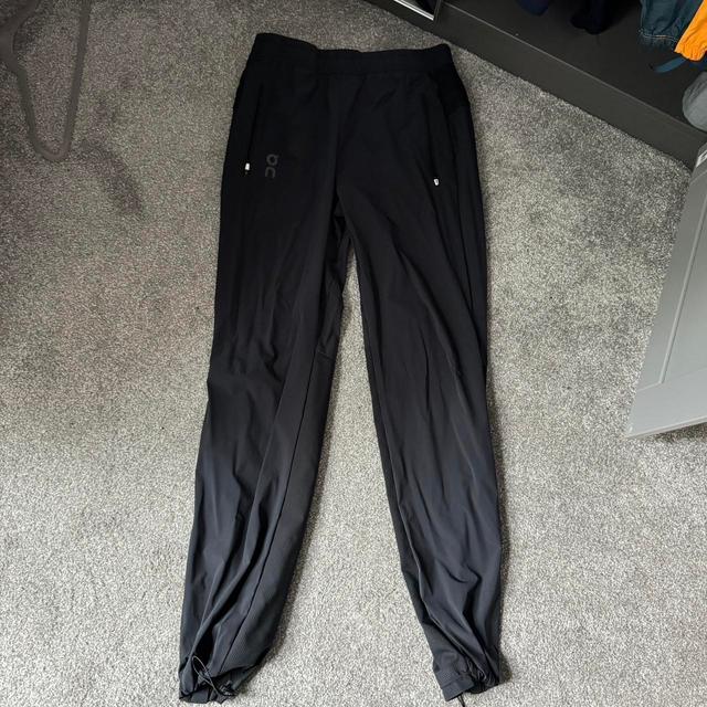 On Running Men's Cargo Trousers - Black - S on Productcaster.