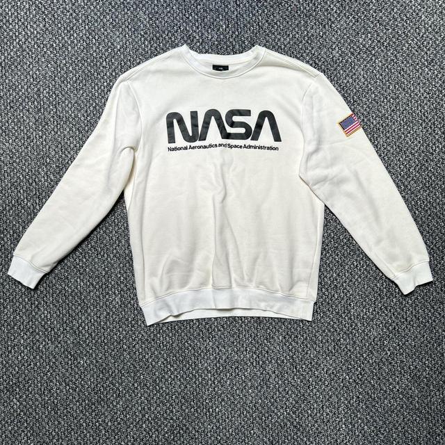 H&M Men's Sweatshirt - Cream - M on Productcaster.