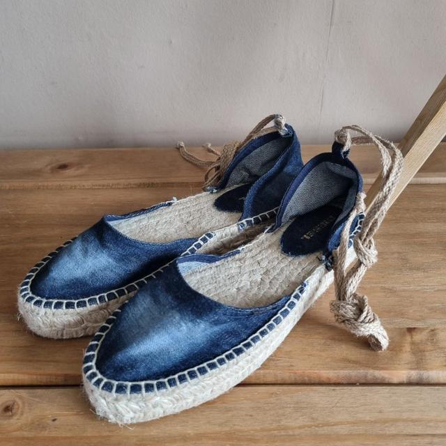 Diesel Women's Espadrilles - Cream/Blue - UK 6.5 on Productcaster.