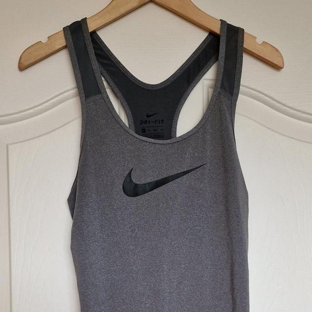 Nike Women's Vest - Grey - XS on Productcaster.