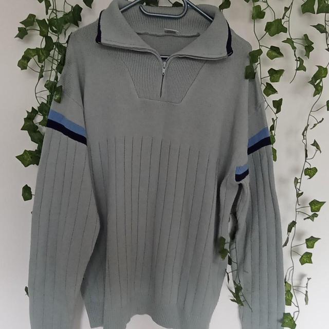 Vintage Men's Jumper - Grey - M on Productcaster.