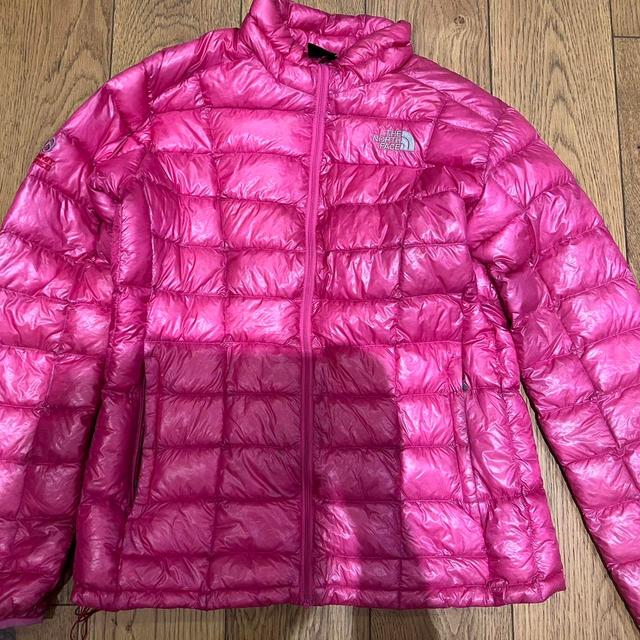 The North Face Women's Puffer Jacket - Pink - M on Productcaster.