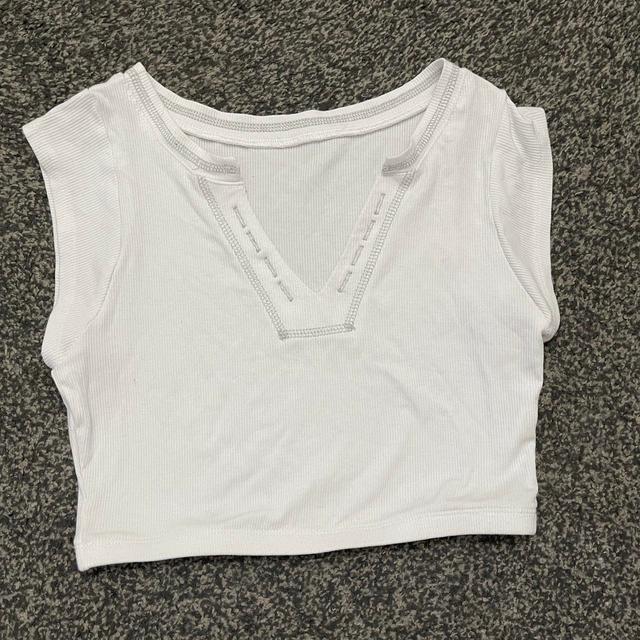 Urban Outfitters Women's Crop top - White - S on Productcaster.