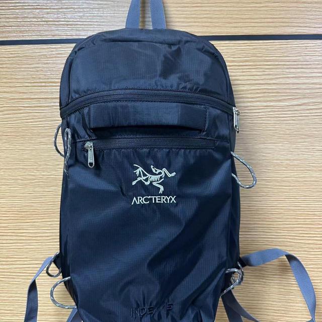 Arc'teryx Men's Backpacks - Black/Navy on Productcaster.