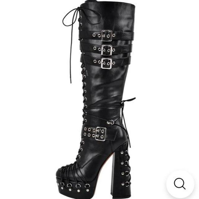 Women's Knee high Boots - Black - UK 6 on Productcaster.