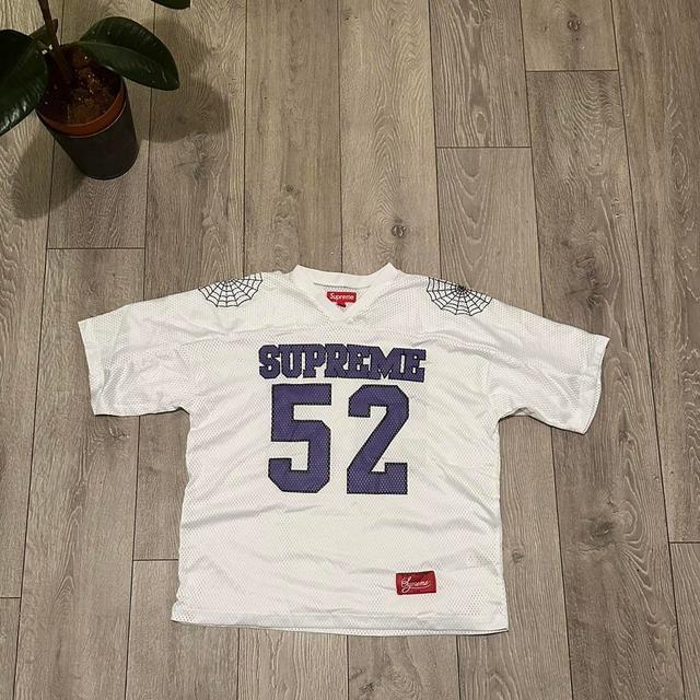 Supreme Men's T-shirt - White - S on Productcaster.