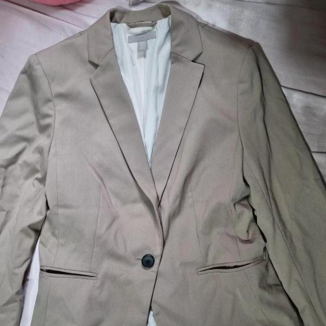 H&M Women's Blazer Jacket - Tan/Cream - UK 8 on Productcaster.