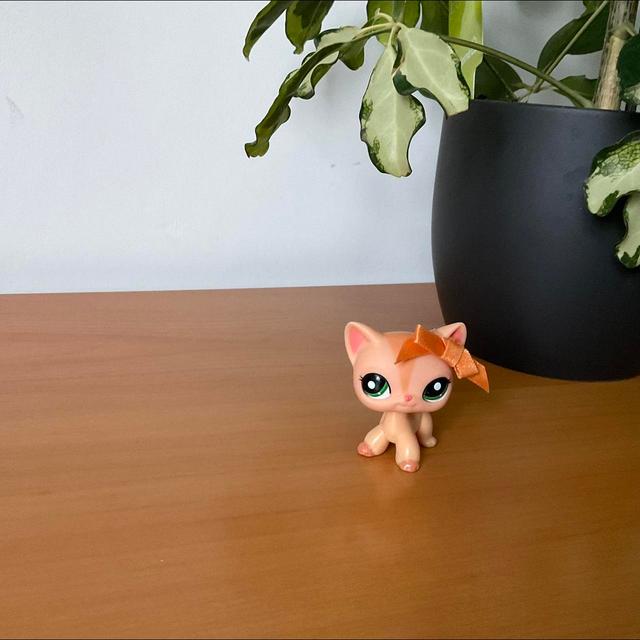 Littlest Pet Shop Action figure - Orange on Productcaster.