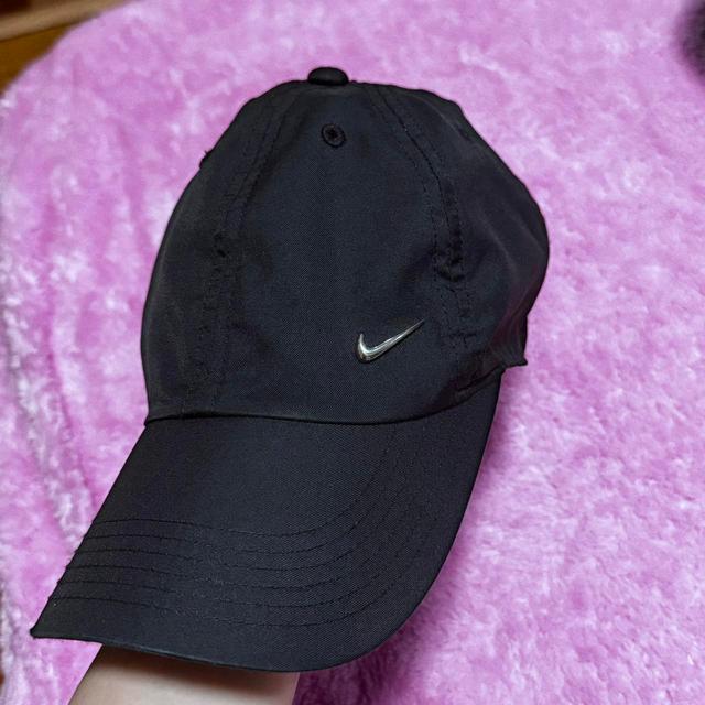 Nike Men's Caps - Black on Productcaster.