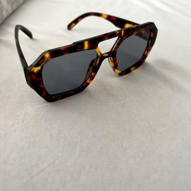 Women's Sunglasses - Grey/Multi on Productcaster.