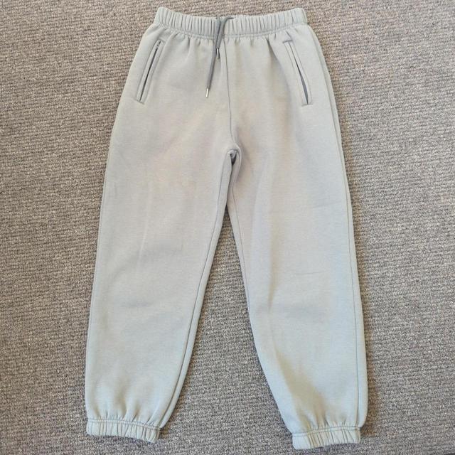 Yeezy Men's Sweatpants - Grey - M on Productcaster.