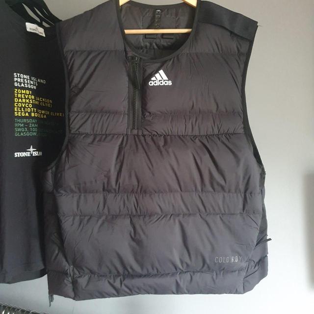 Adidas Men's Gilet - Black - L on Productcaster.